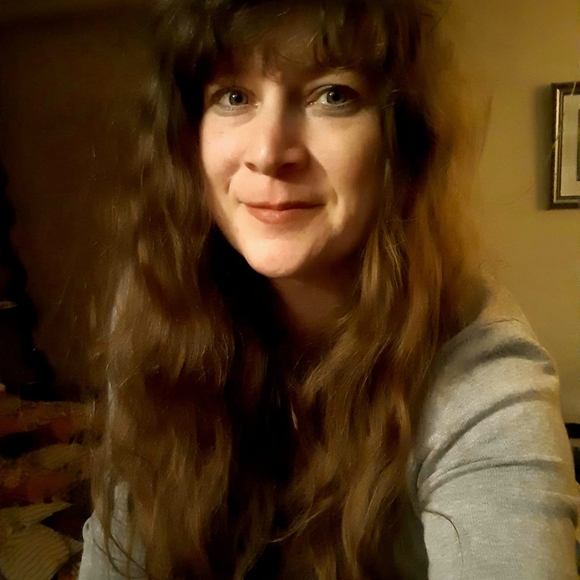 Meet your Posher, Rae - Picture 1 of 1